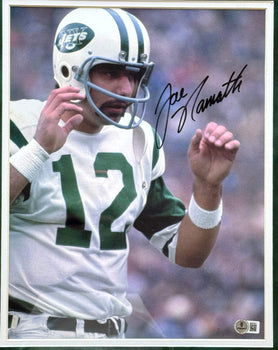 Joe Namath Autographed Jets 11X14 Framed Football Photo (Beckett)