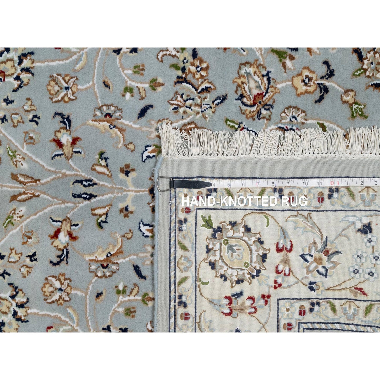 5'X8' Beau Blue Wool And Silk Nain With Flower Design Hand Knotted Rug