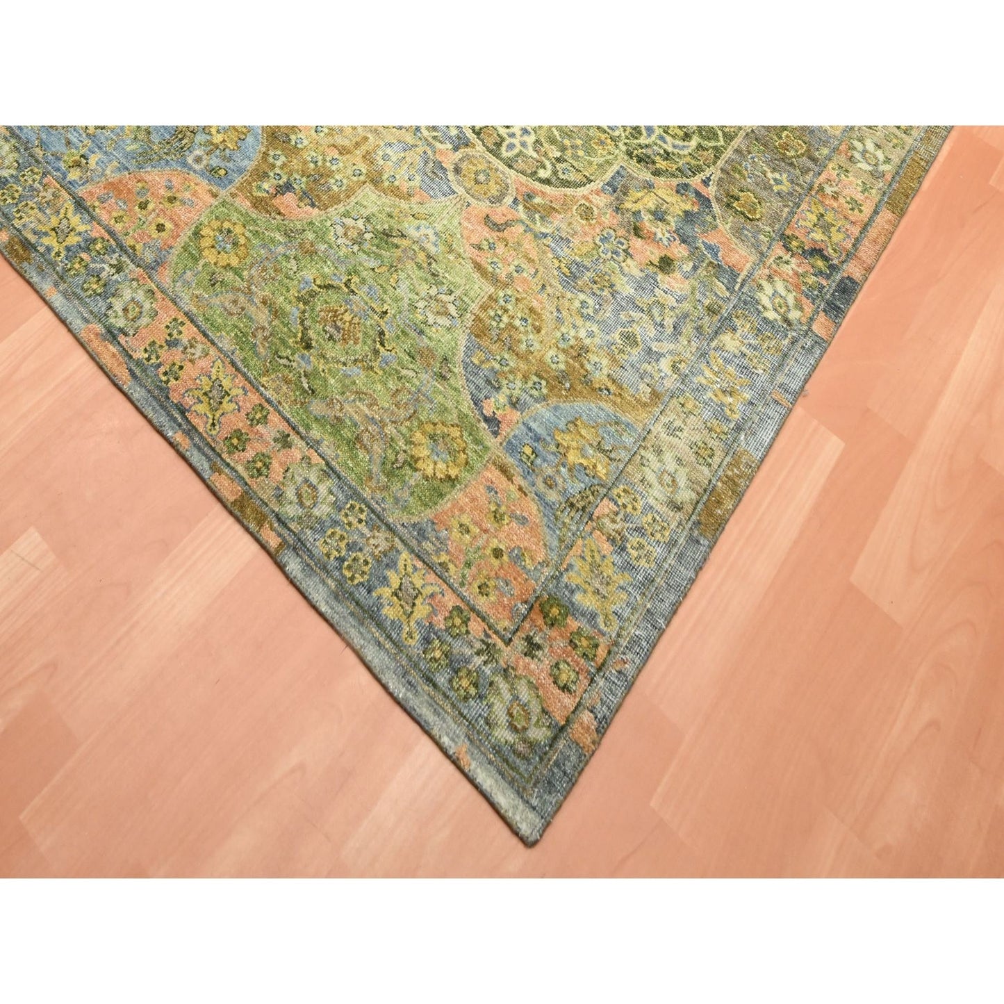 10'X14'3" Moss Green Repetitive Emblem Design Pure Wool Hand Knotted Rug