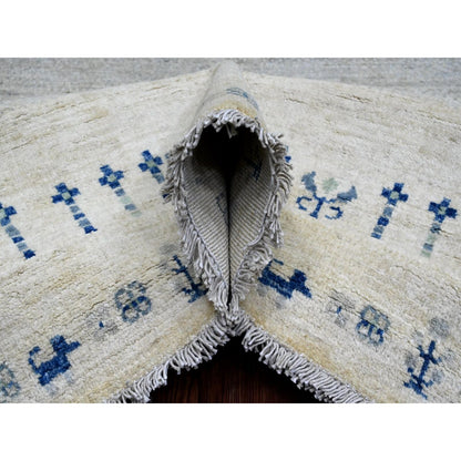 8'3"X9'7" White Fine Kashkuli Animal Figurines Soft Wool Hand Knotted Rug