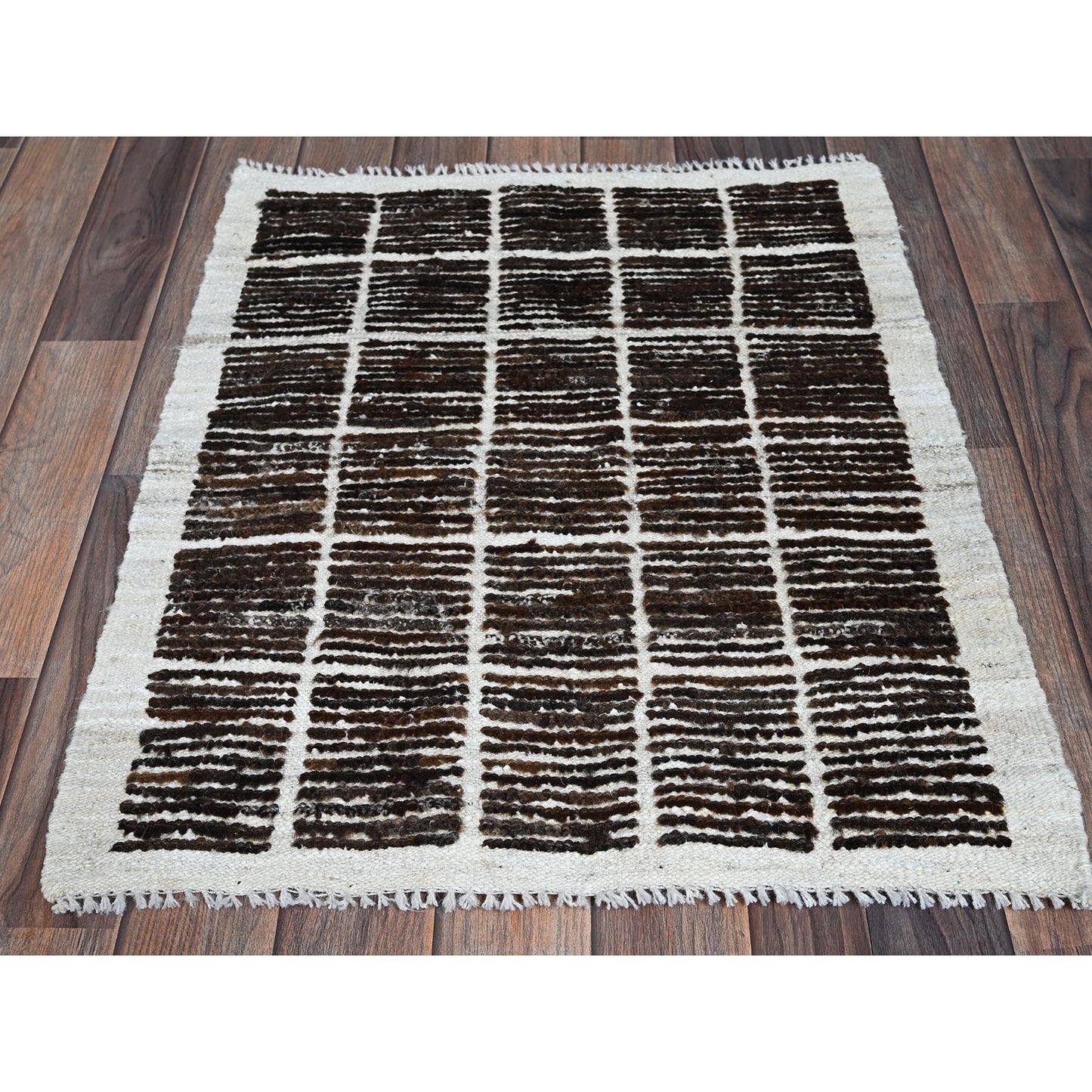 2'1"X2'8" Brown Moroccan Weave With Grid Design Wool Hand Knotted Mat Rug
