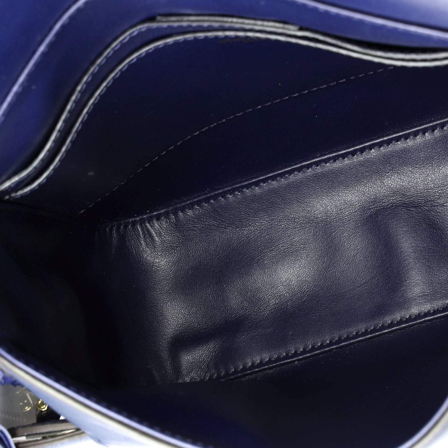 Salvatore Ferragamo Tassel Gancini Lock Flap Shoulder Bag Leather Medium