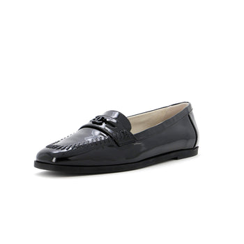 Chanel Women'S Cc Loafers Stitched Patent