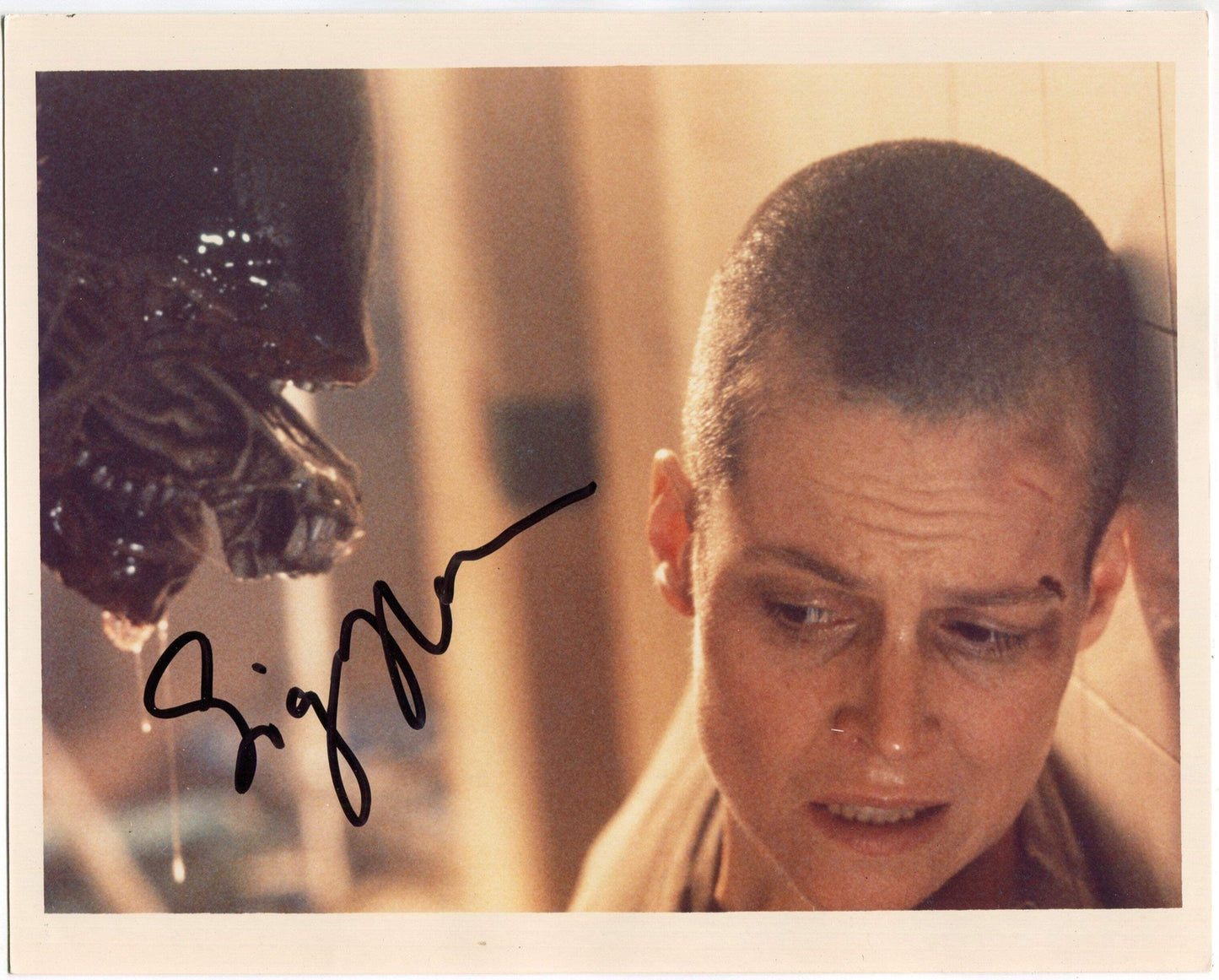 Sigourney Weaver Autographed 8X10 Photo