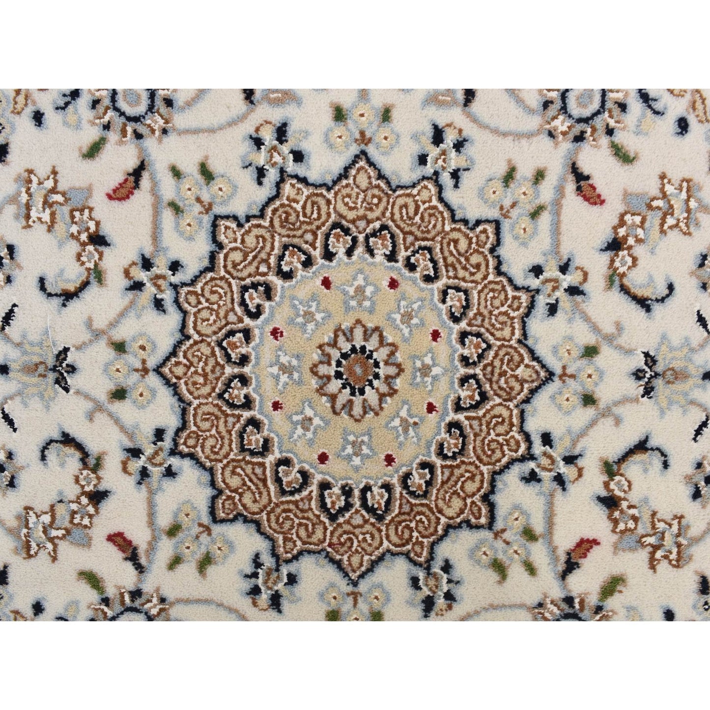 2'9"X8'6" White Nain With Center Motif Flower Design Runner Oriental Rug
