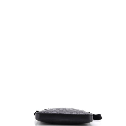 Gucci Signature Zip Messenger Bag Guccissima Leather Medium