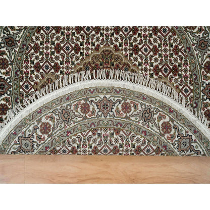 3'4"X3'4" White Mahi 175 Kpsi Wool Hand Knotted Round Rug