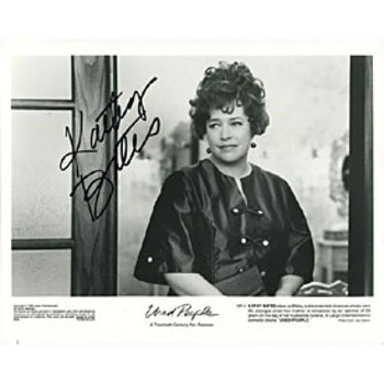 Kathy Bates Autographed/Signed 8X10 Photo