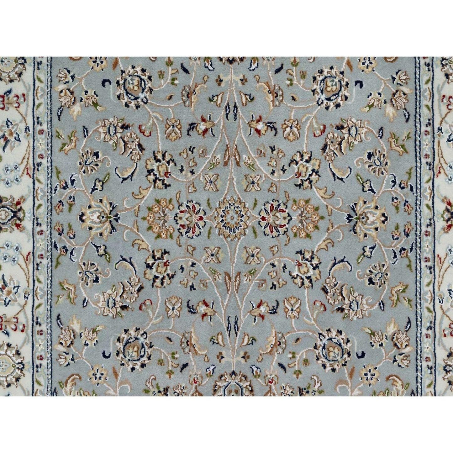 5'X8' Beau Blue Wool And Silk Nain With Flower Design Hand Knotted Rug