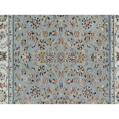 5'X8' Beau Blue Wool And Silk Nain With Flower Design Hand Knotted Rug