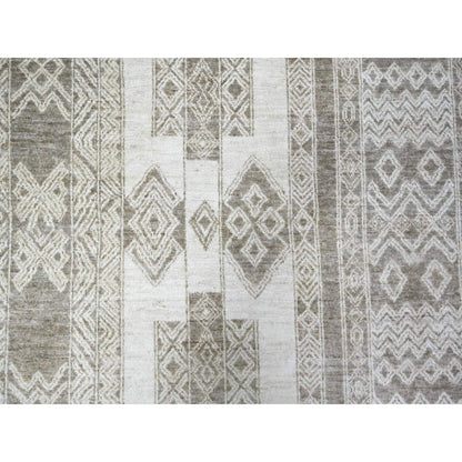 7'8"X9'6" Taupe Brown Fine Peshawar Wool Hand Knotted Oriental Rug