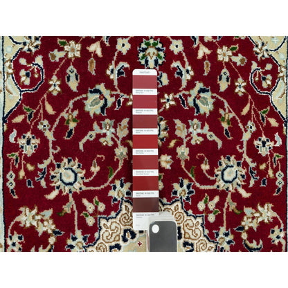 2'7"X4'1" Sun Dried Tomato Red Nain Central Medallion Hand Knotted Rug