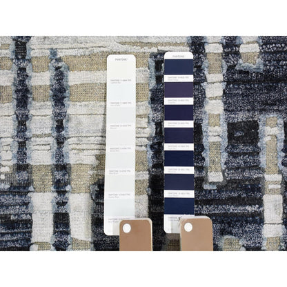 8'X10'1" Zig Zag Design Black And White Pure Silk And Textured Wool Rug