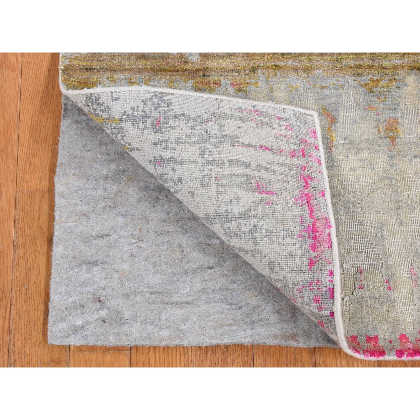 2'5"X8' Medium Gray The Cardiac Sari Silk With Wool Handmade Runner Rug