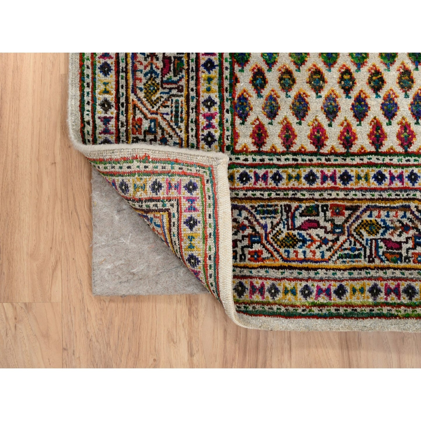 4'X10' Hand Knotted Beige Saroogh Wool And Sari Silk Wide Runner Rug