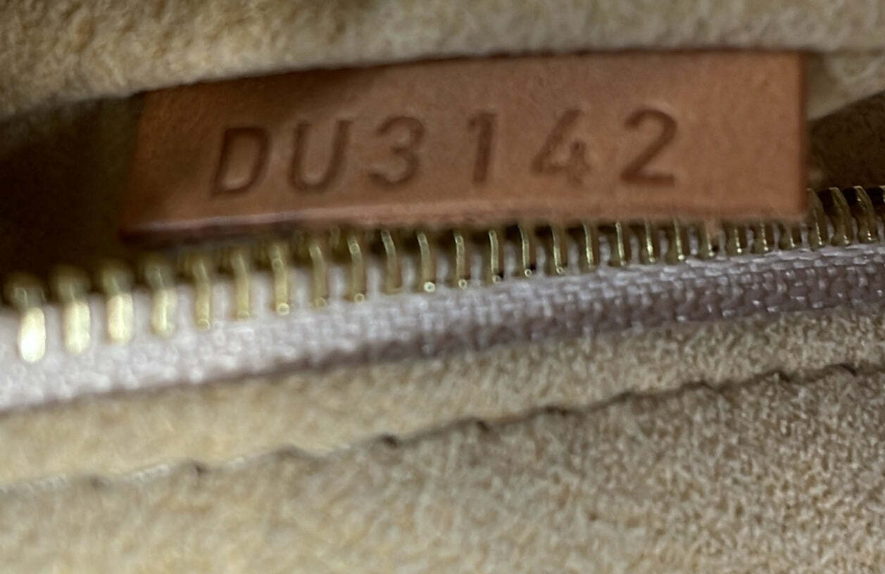 Louis Vuitton Salina Handbag Damier Gm