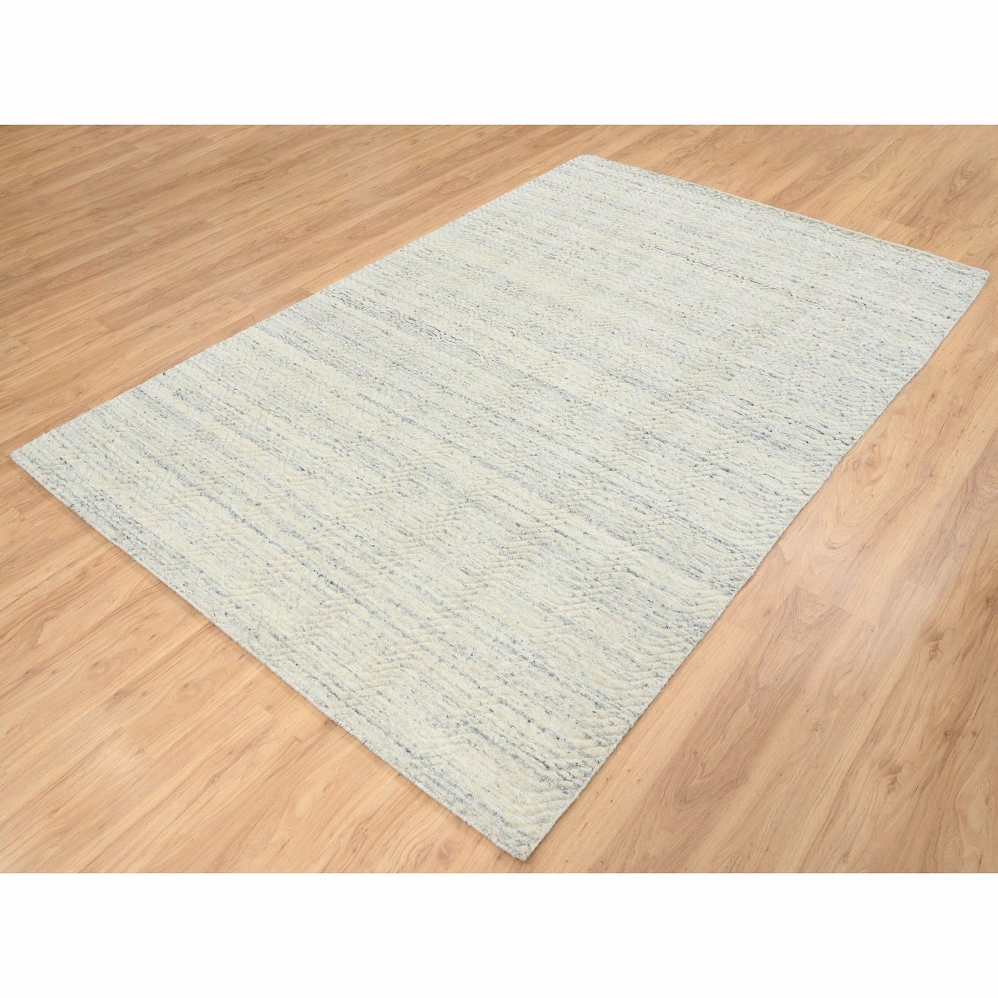 5'10"X9' Beige Variegated Textured Modern Design Wool Hand Loomed Rug