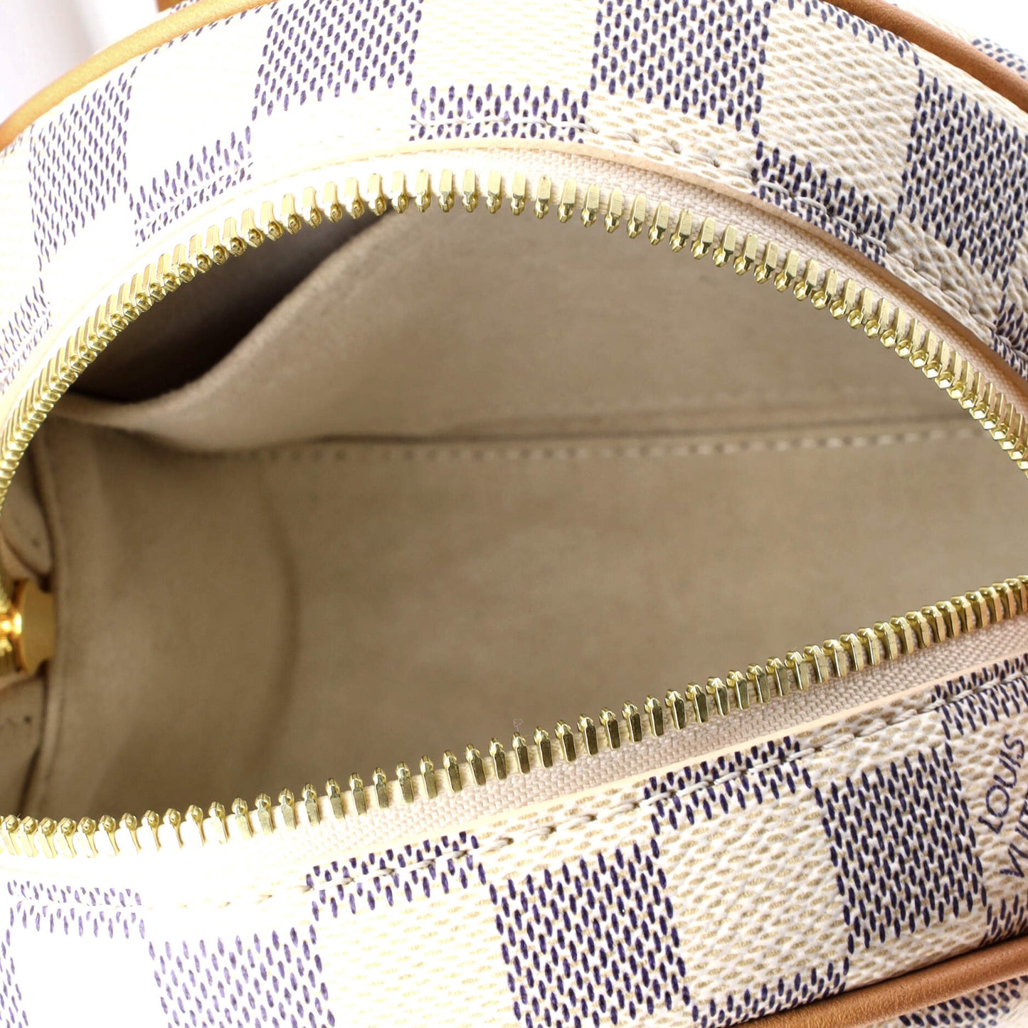 Louis Vuitton Boite Chapeau Souple Bag Damier Pm