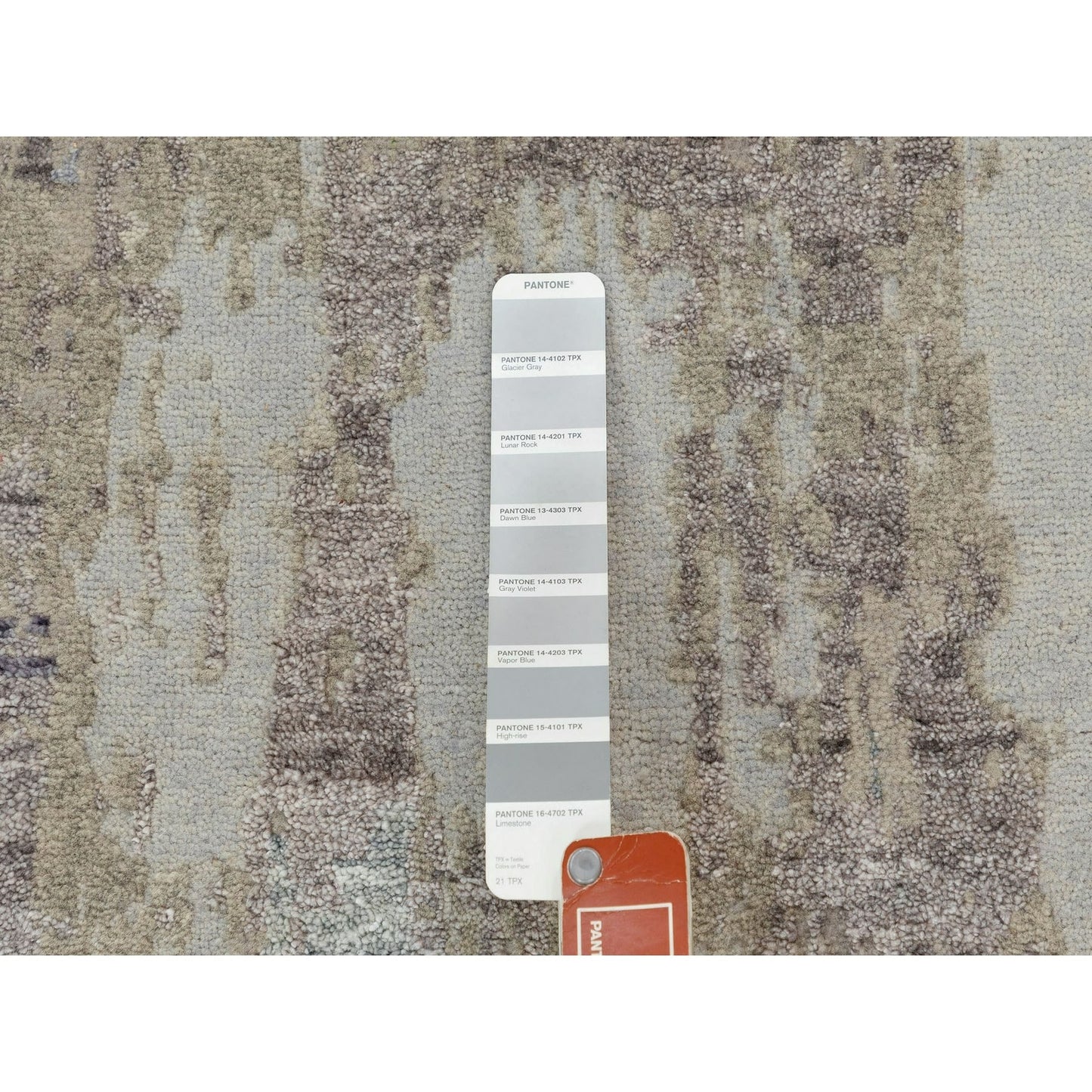 2'4"X7'5" Gray Abstract Design Wool & Silk Runner Hand Knotted Rug