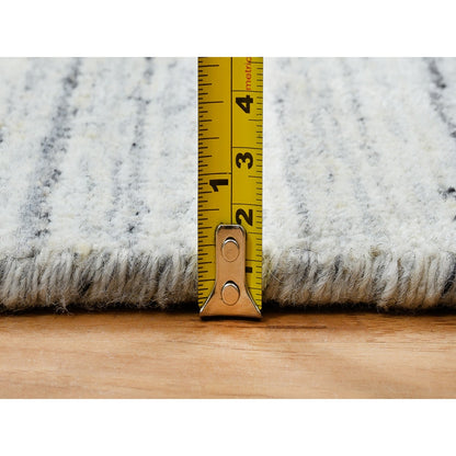 5'X7' Ivory Hand Loomed Plain Modern Striae Design Soft Wool Rug