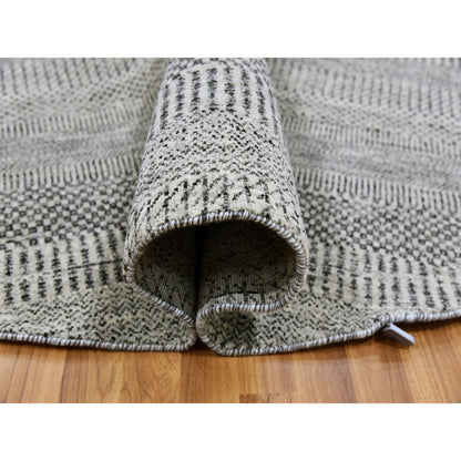 8'X8' Bright Gray Hand Knotted Grass Design Round Pure Undyed Wool Rug