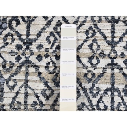 9'X12'3" Vista White Hand Knotted Pure Silk Small Repetitive Design Rug
