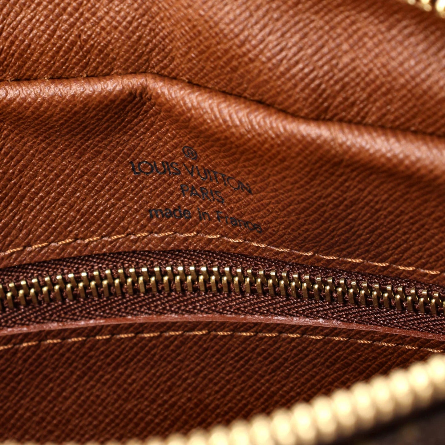 Louis Vuitton Nil Messenger Bag Monogram Canvas 28