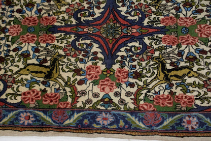 One-Of-A-Kind Handmade Oriental Rug Small Floral