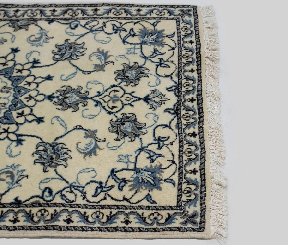 Classic Floral Plush 3X5 Nain Kashmar Oriental