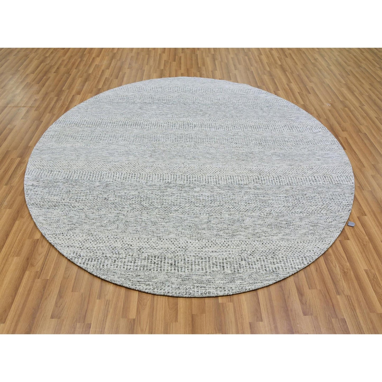 7'9"X7'9" Gray Undyed Pure Wool Grass Design Hand Knotted Round Rug