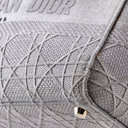 Christian Dior Lady D-Lite Bag Cannage Embroidered Canvas Medium