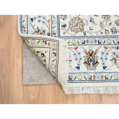 4'10"X6'8" Ivory Nain Flower Design 250 Kpsi Wool Hand Knotted Rug