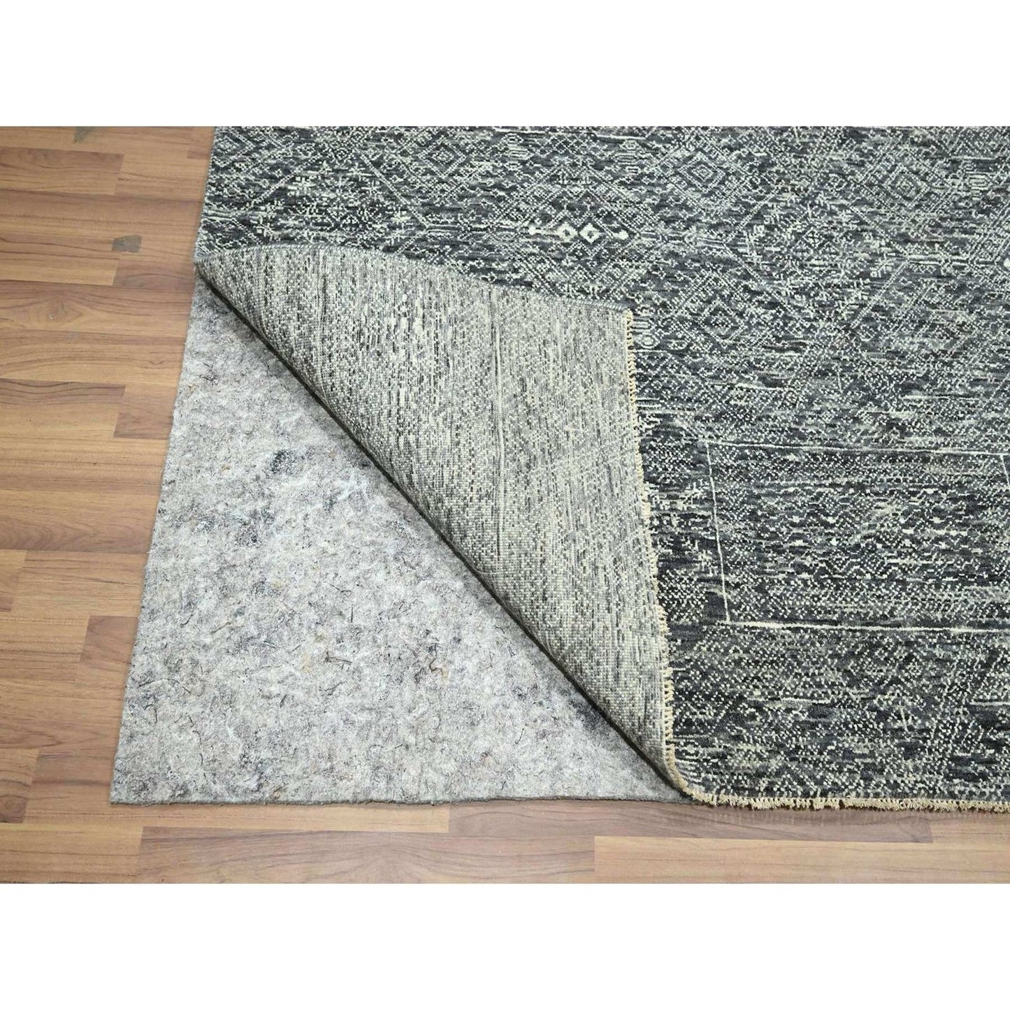 Rug 7'10"x10' Gray Intricate Geometric Design Wool and Silk Hand Knotted