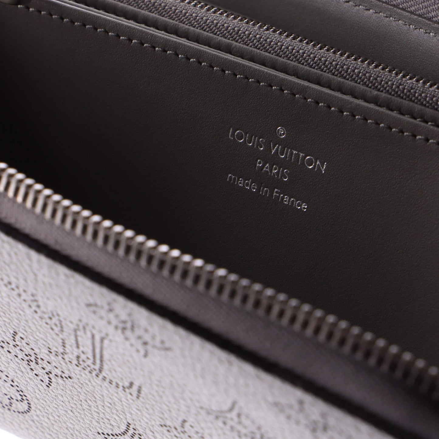 Louis Vuitton Zippy Wallet Mahina Leather
