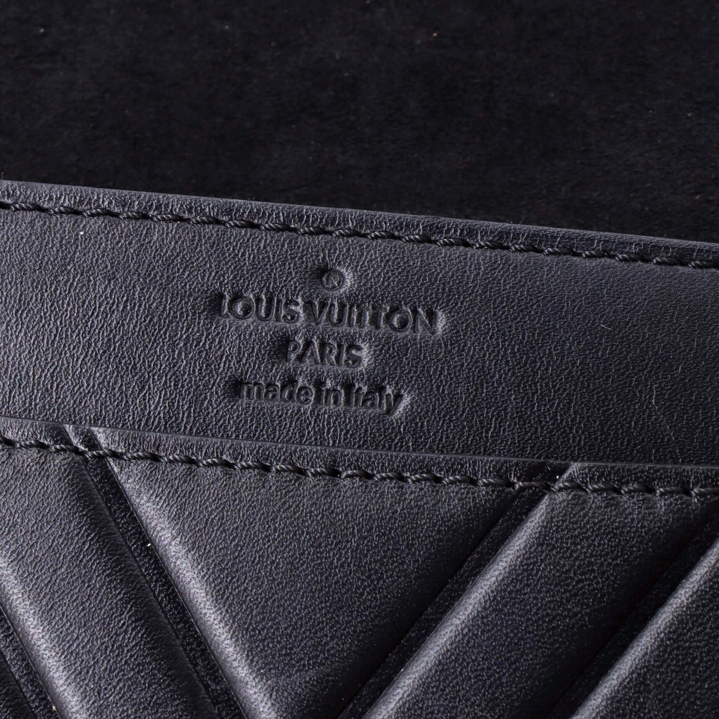 Louis Vuitton Chain Louise Clutch Airy V Leather Gm