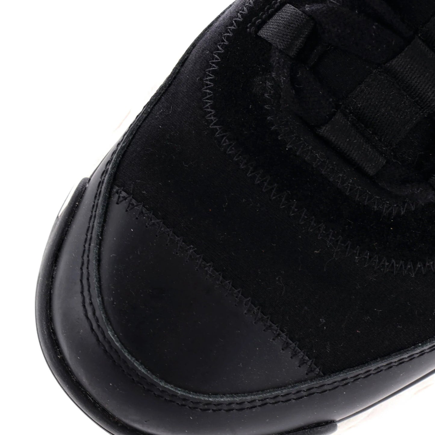 Chanel Women'S Cc Cap Toe Logo Sneakers Suede And Mixed Fibers