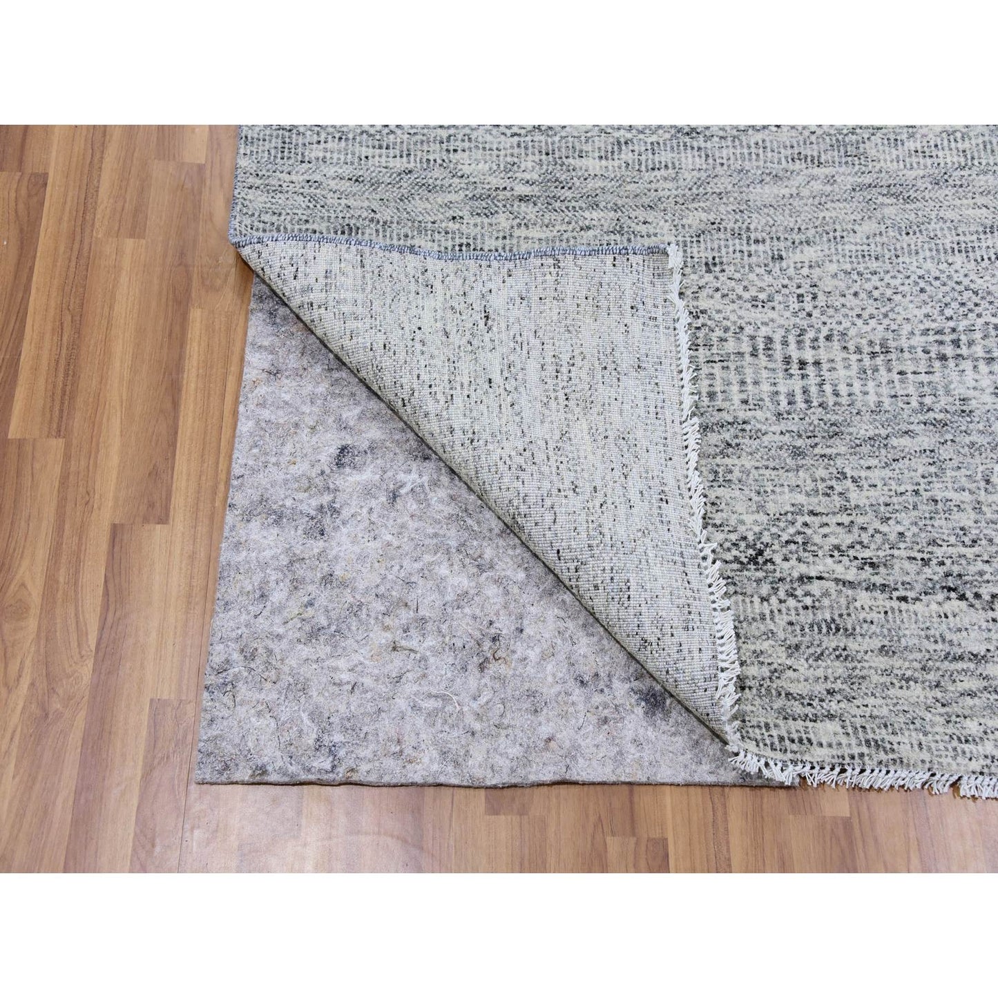 8'X8' Silver Gray Undyed Wool Grass Design Hand Knotted Square Rug