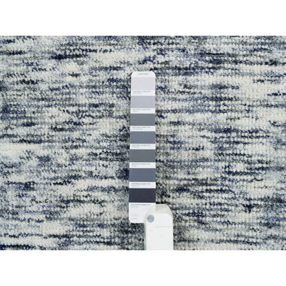 6'X6' Blue And Ivory Wool Hand Loomed Modern Striae Design Round Rug