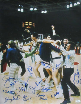1972 Team Usa Basketball 13X Team Signed 16X20