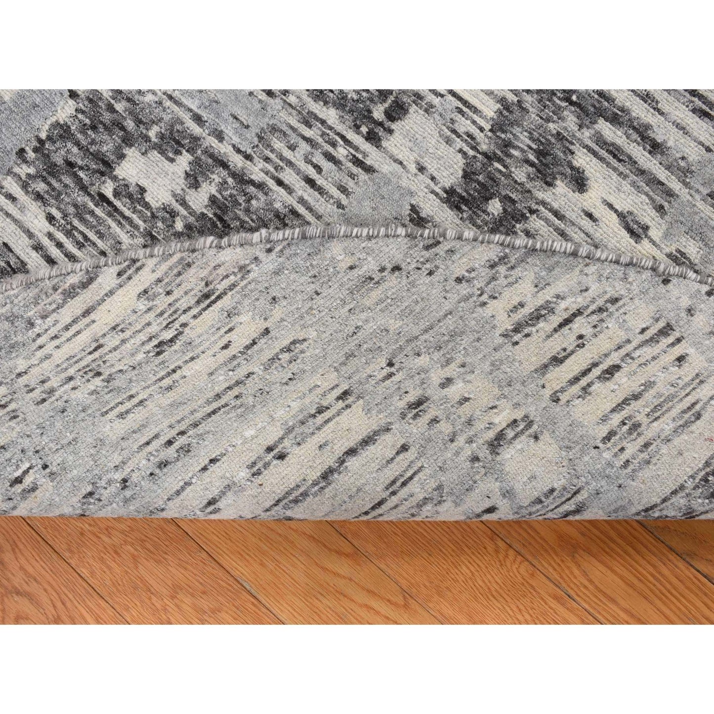 8'1"X8'1" Gray Undyed Natural Wool Modern Design Hand Knotted Round Rug