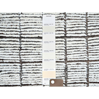 2'1"X2'8" White Moroccan Weave With Box Design Wool Hand Knotted Mat Rug