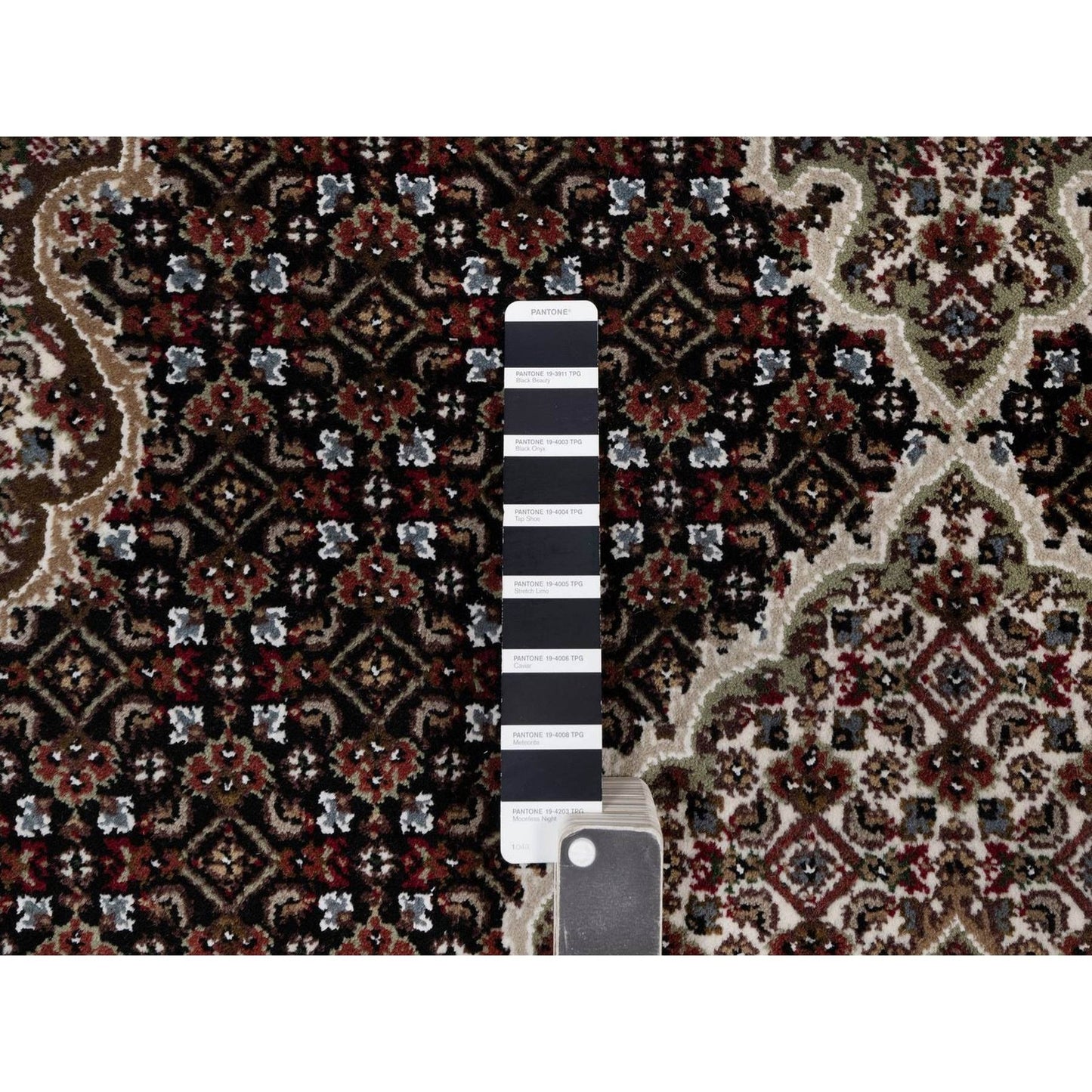 4'9"X6'9" Black Tebraz Mahi Fish Medallion Design Wool Hand Knotted Rug