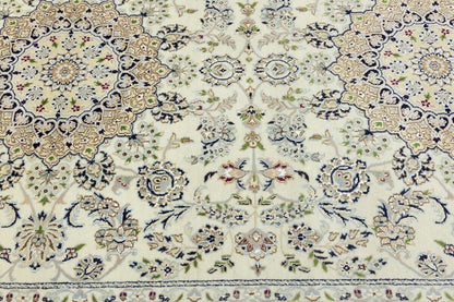Rare Size Floral Classic Indo-Nain Oriental Rug