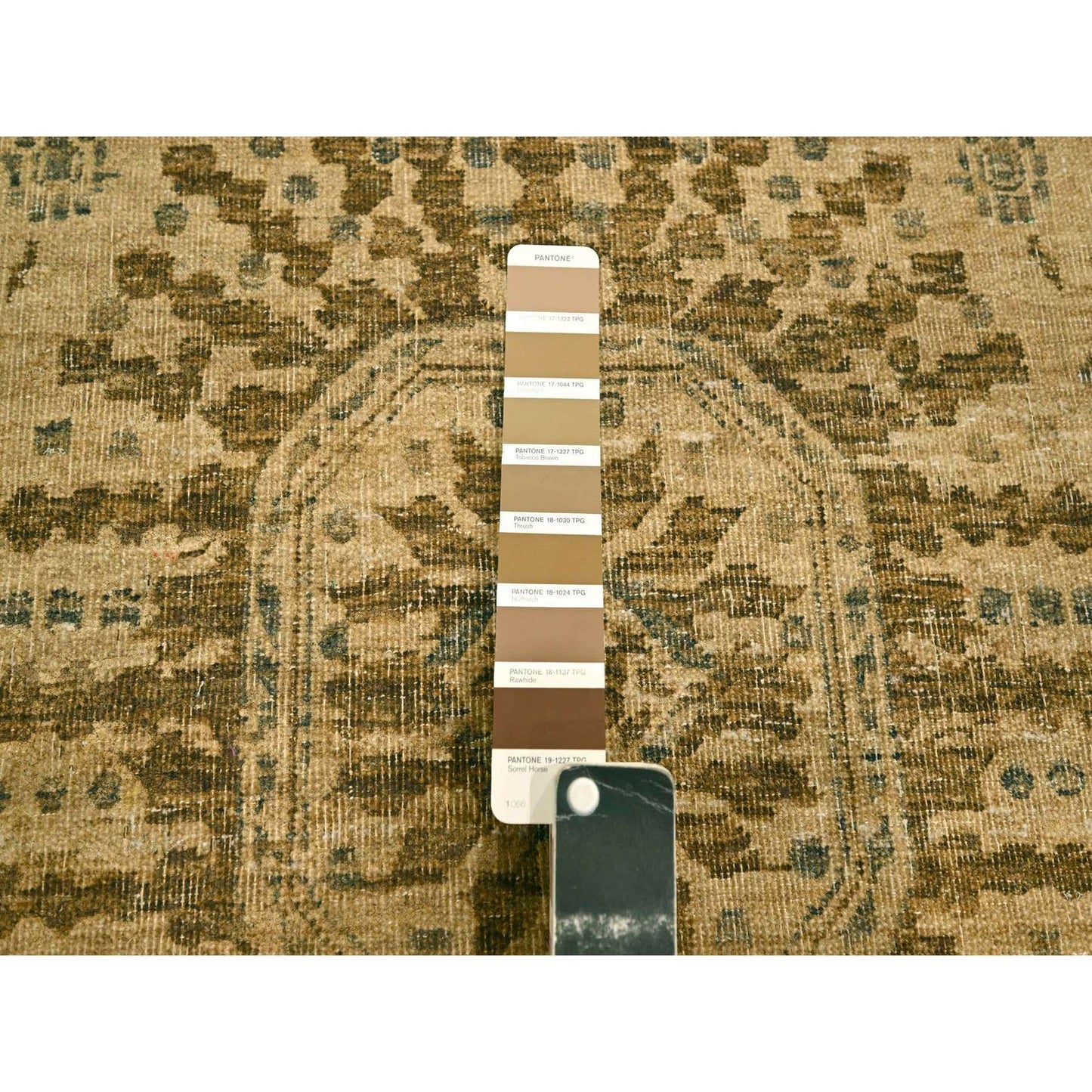 7'9"X10'1" Brown Arts And Crafts Design Natural Wool Hand Knotted Rug