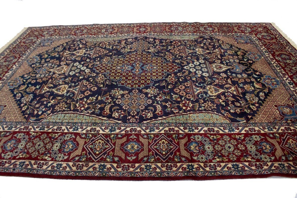 Vintage Oriental Rug Classic Floral Geometric