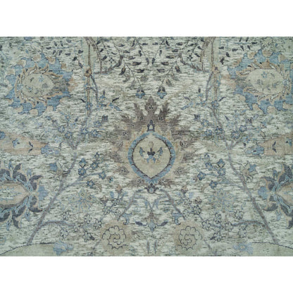8'X8' Delicate White Sickle Leaf Hand Knotted Silk And Wool Square Rug