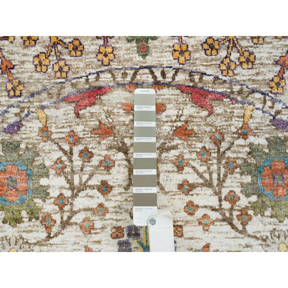 5'4"X5'4" Beige Hand Knotted Directional Vase Silk Textured Wool Rug