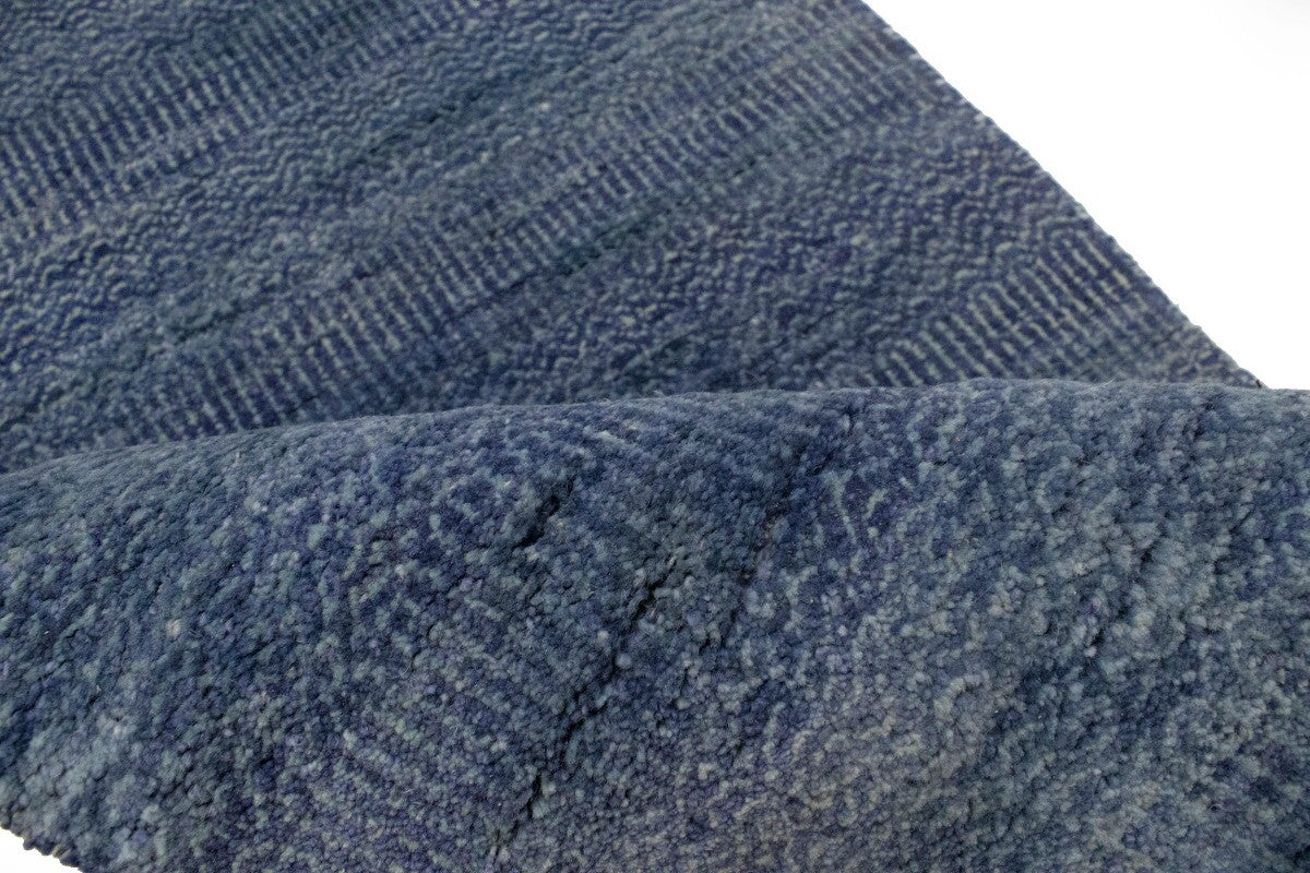 Modern Oriental Narrow Runner Rug Contemporary