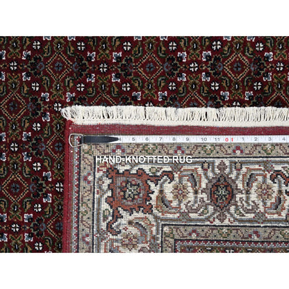 4'X6' Rich Red Hand Knotted Wool And Silk 175 Kpsi Herrita Oriental Rug