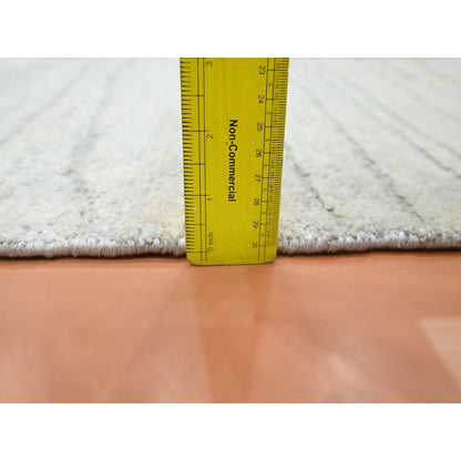 2'X3' Chiffon White Modern Wave Design Pure Silk Hand Knotted Sample Rug